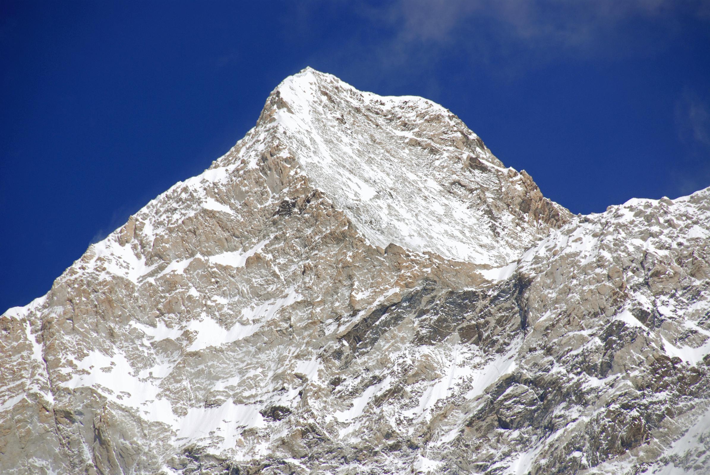 7 9 Makalu Southwest And South Faces Close Up From Ridge Above Sherson